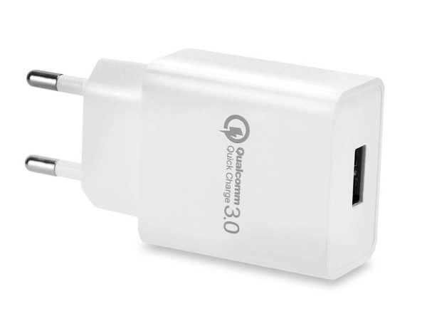 Cadorabo Quick Charge USB Netzteil 18W 5V   3.0A Schnelllade Funktion Ladegerät mit einem Anschluss - Wandladegerät Ladeadapter Ladestecker kompatibel mit Smartphone, Tablet, Navi uvm. Supply